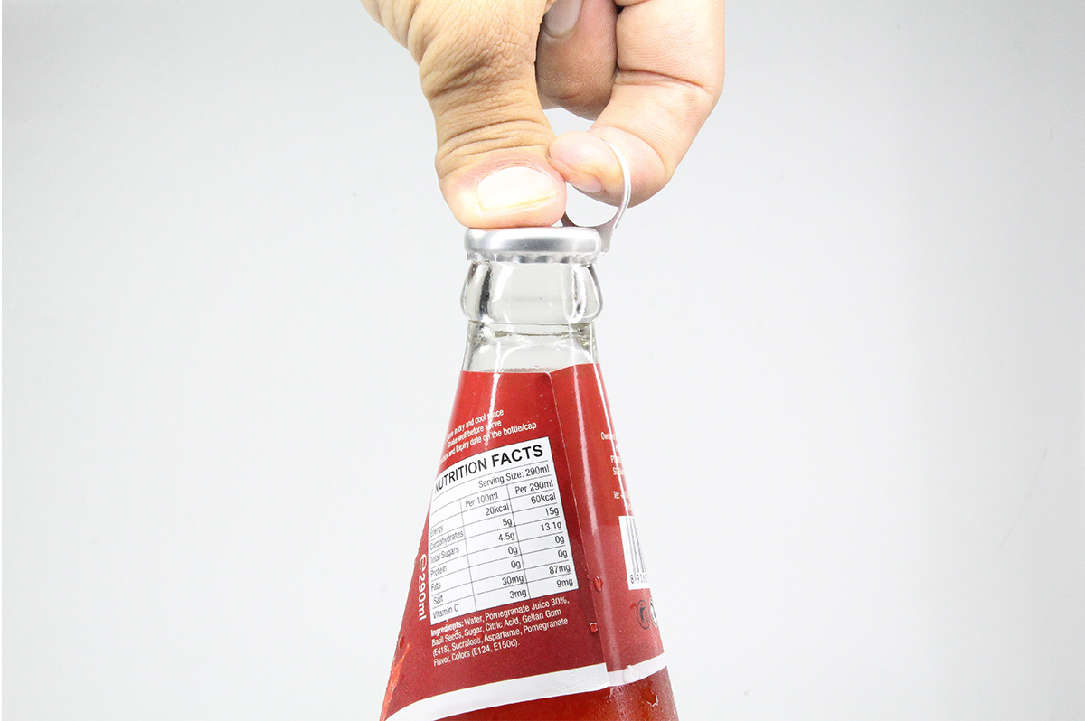 Design and production of bottle labels – from concept to finished label